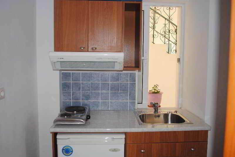 קיסאמוס Mediterranean Hotel & Apartments מראה חיצוני תמונה