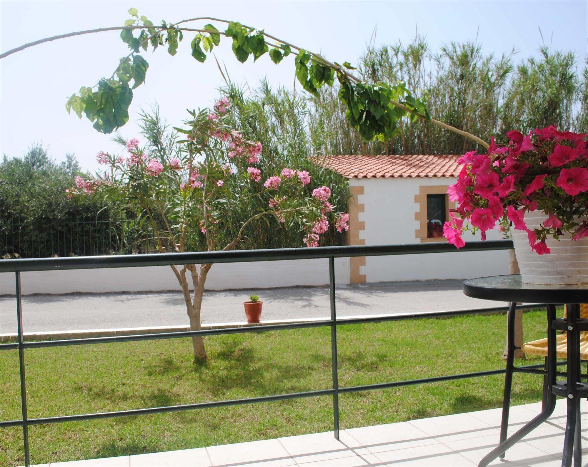 קיסאמוס Mediterranean Hotel & Apartments מראה חיצוני תמונה